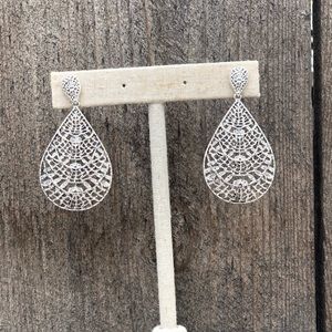 Stella & Dot earrings
